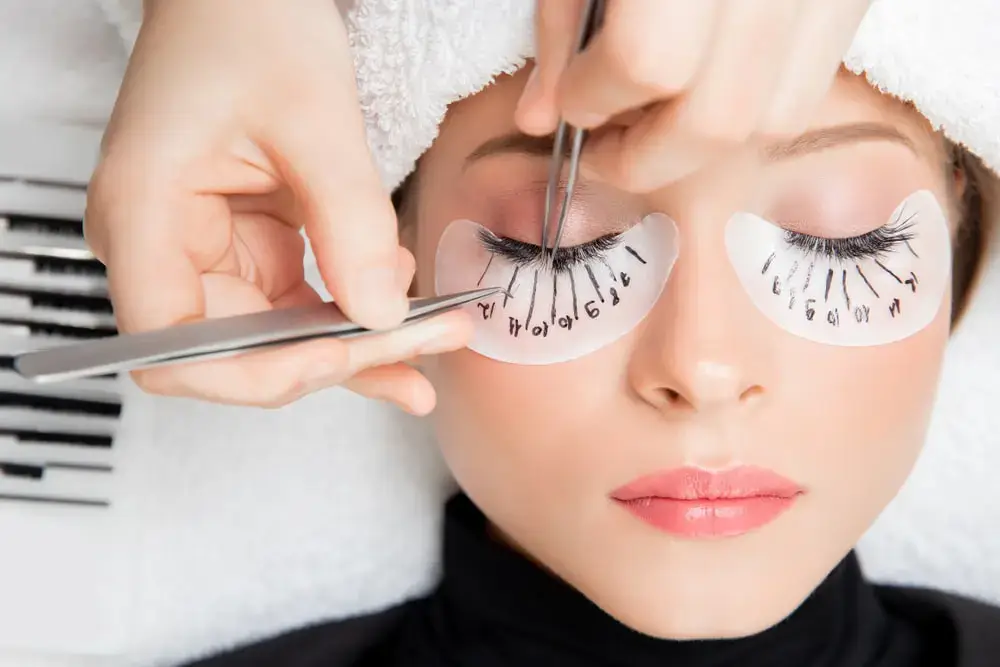 Eyelash-Extensions